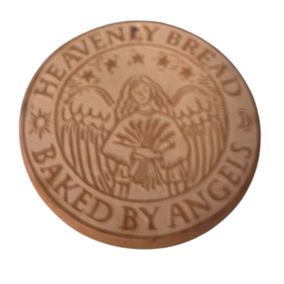Hill Design Inc Other - Heavenly Bread Baked by Angels Tan Bread Warmer